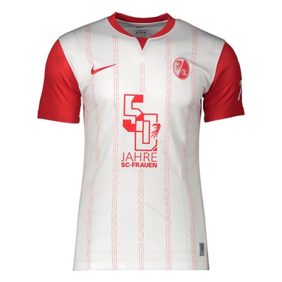 Maillot Spécial SC Fribourg 2025/26 « 50 Ans du Football Féminin du SC » Enfant Maillot Spécial SC Fribourg 2025/26 « 50 Ans du Football Féminin du SC » Enfant